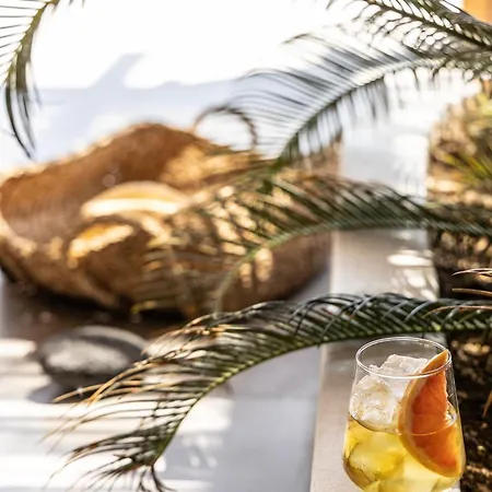 Dream View Villa, 2 Min Walk To The Beach, By Red Windmill Вилла