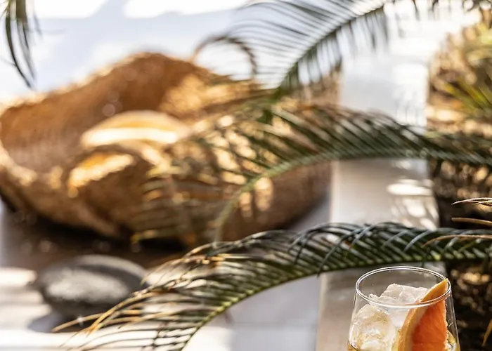 Dream View Villa, 2 Min Walk To The Beach, By Red Windmill Willa