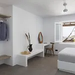 Dream View Villa, 2 Min Walk To The Beach, By Red Windmill Kalafati