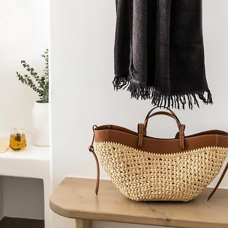 Dream View Villa, 2 Min Walk To The Beach, By Red Windmill *