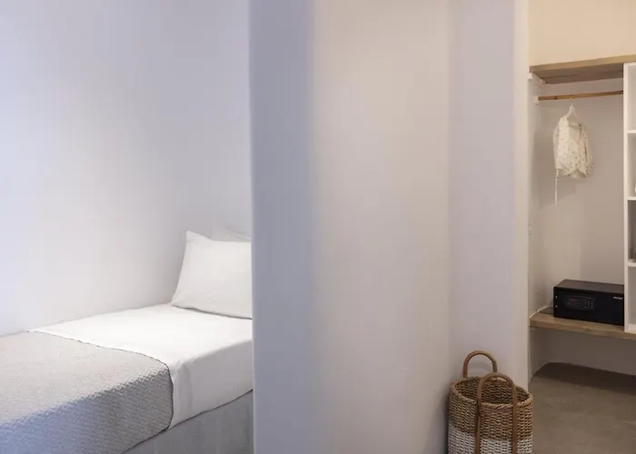 Dream View Villa, 2 Min Walk To The Beach, By Red Windmill