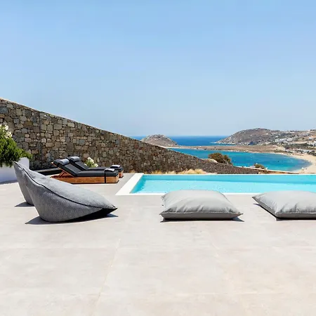 Dream View Villa, 2 Min Walk To The Beach, By Red Windmill וילה *